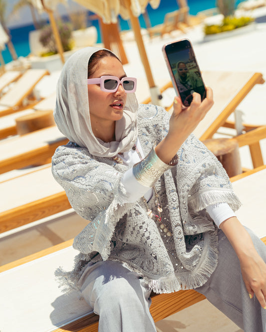 Lumière in Grey