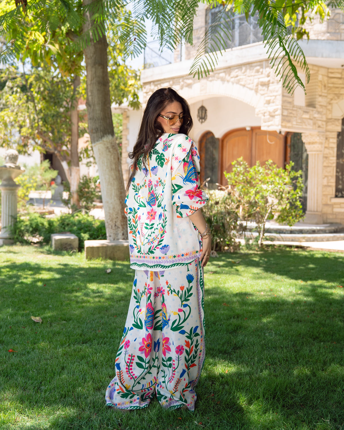 Palms and Flowers - Offwhite